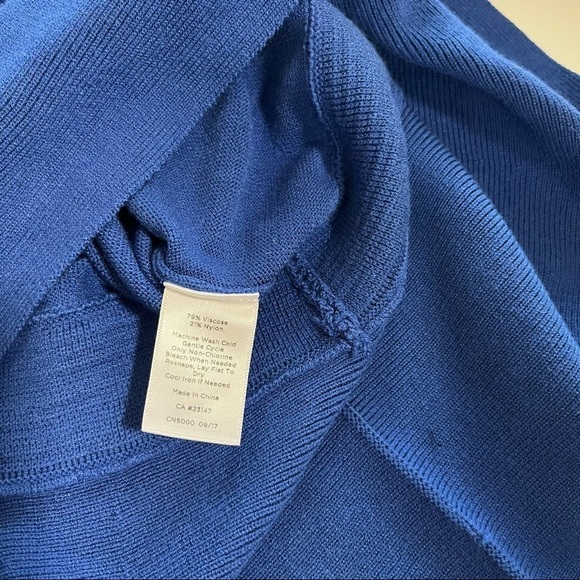 Talbots SP Blouse Long Sleeve Blue Women Flowy Hem - Picture 11 of 16